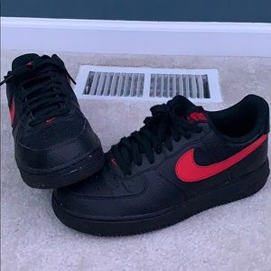 Nike Air Force 1 Black/Reflective Red